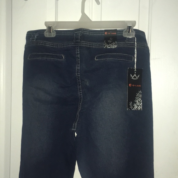Jeans - Picture 3 of 3